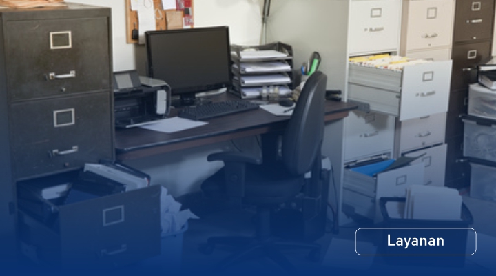 Kami melayani jual beli barang borongan dari kantor yang dibongkar, seperti perabot dan perlengkapan kerja.