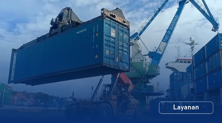 Melayani jual beli material bekas dari pembongkaran kapal seperti besi, mesin, dan komponen lainnya.